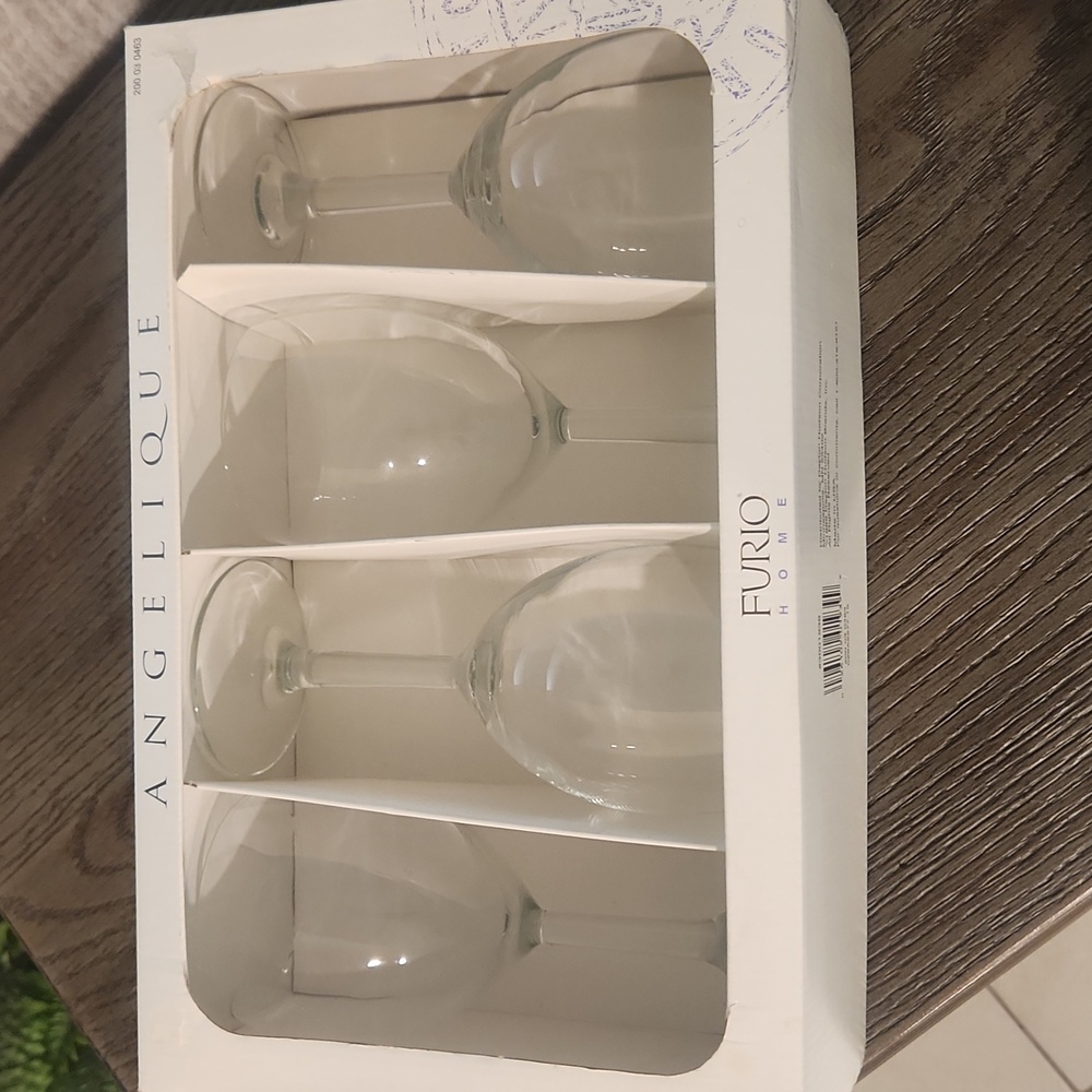 Angelique wine glasses